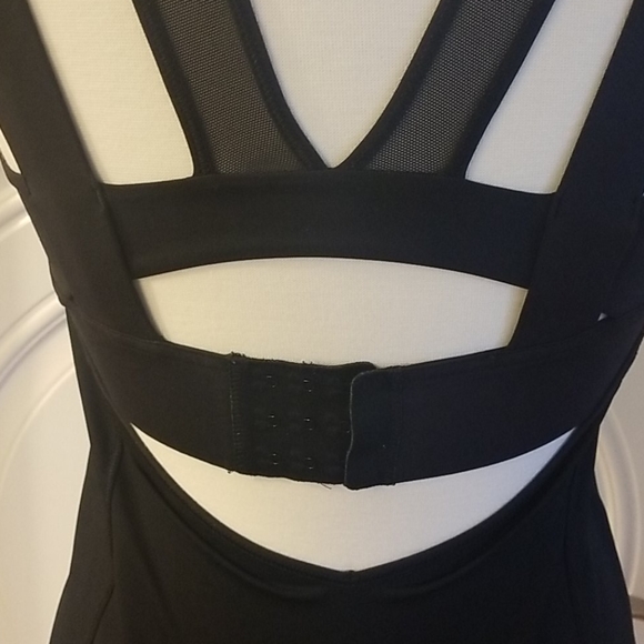 Rare Lululemon w/ Sportsbra - Picture 3 of 14